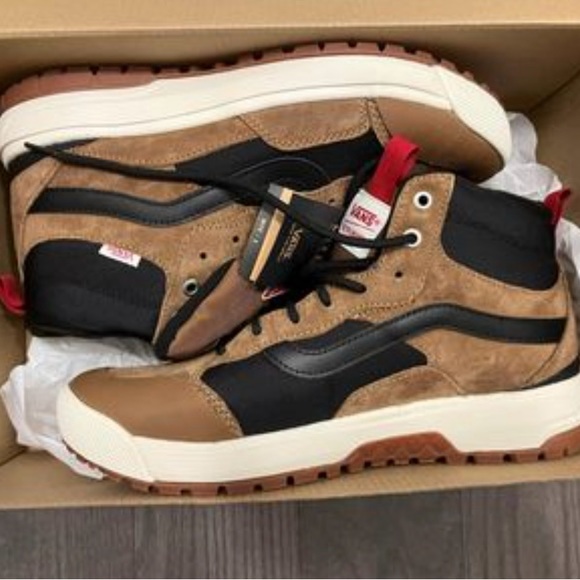 Vans Winter Shoes - Picture 2 of 4